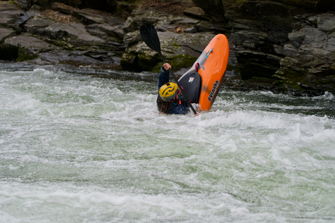 Stern Squirting in the Pyranha Kayak's Firecracker