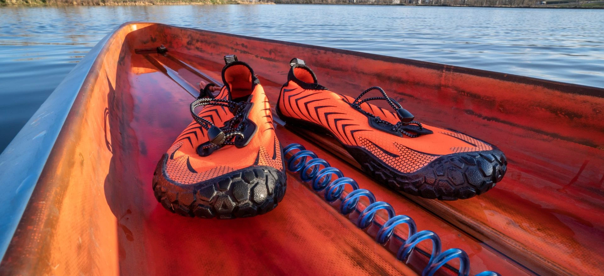 Best-Types-of-Shoes-for-Kayaking-1